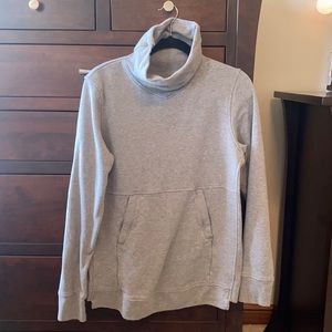 Never worn Lululemon Pullover
